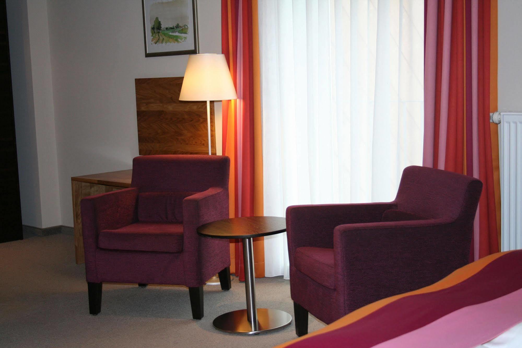 Hotel Am Kloster Винхаузен Экстерьер фото